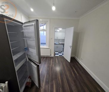 3 bedroom maisonette to rent - Photo 3