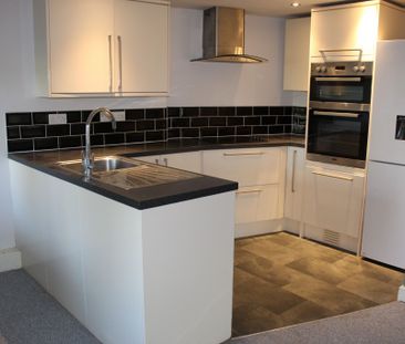 2 bed Cottage - To Let - Photo 5