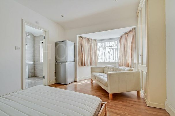 Studio to rent - Photo 1