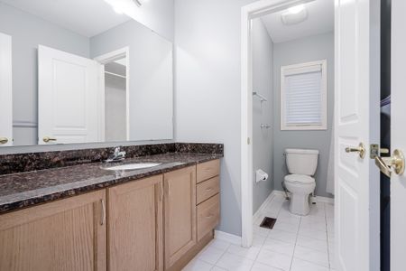 For Lease - 3057 Janice Drive, Oakville, Ontario - Photo 2