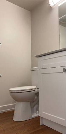 Pet-Free, Studio 1/BA, Situated in Vancouver! - Photo 1