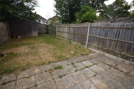 2 bedroom semi-detached house to rent - Photo 5