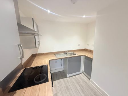 Newton Road, Yeovil, Somerset - Photo 2