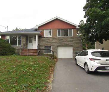 À louer / Maison à paliers multiples - Photo 1