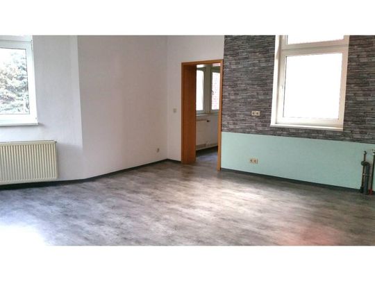 moderne 2-Raum-Wohnung mit großer Wohnküche - Photo 1