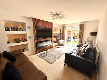 4 bedroom detached house to rent - Photo 4