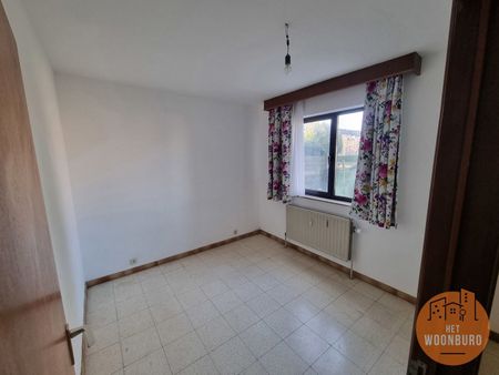 Gelijkvloersappartement met autostaanplaats en garage - Foto 4