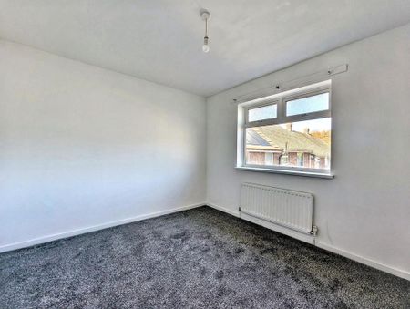 2 bedroom semi-detached house to rent - Photo 4
