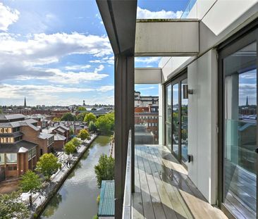 A well presented two bedroom, two bathroom apartment with balcony o... - Photo 6