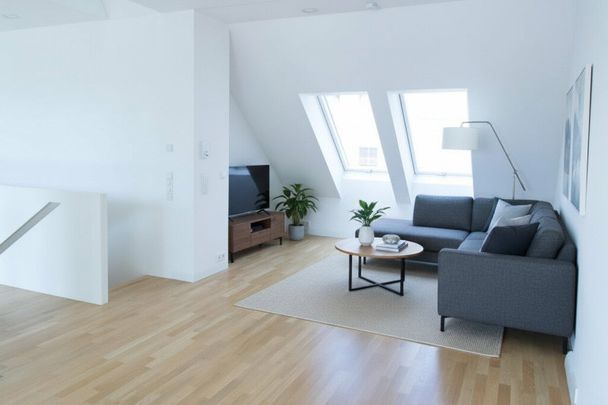 Elegante DG-Maisonette mit Terrasse und Blick in den Garten des Palais Schönburg - Foto 1