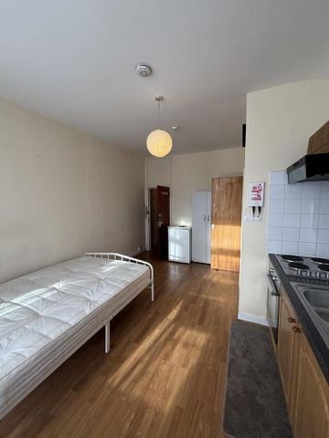 Studio to rent - Photo 5