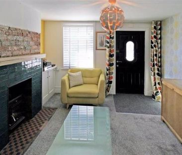 2 bedroom terraced house to rent - Photo 1