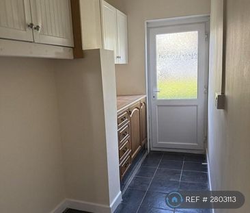 3 bedroom terraced house to rent - Photo 1
