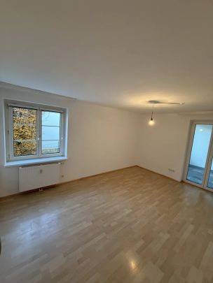 Gemütliche, ruhig gelegene 2,5-Zimmer Wohnung mit Loggia in Stadtrandlage Ried - Foto 1