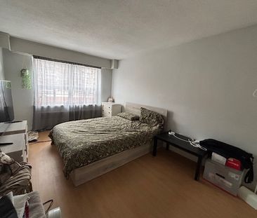 222 Maclaren - Photo 2