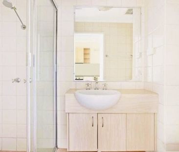 TIDY UNIT IN PERFECT LOCATION - Photo 4