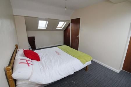 S2 - Queens Road - bills included - Photo 3