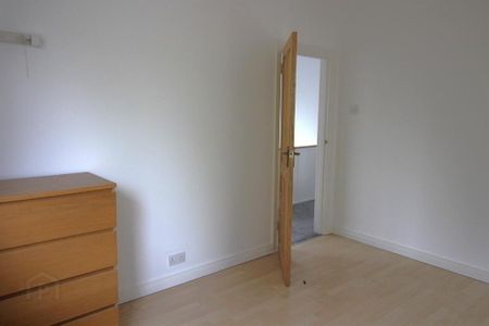 312 Saintfield Road, Belfast, BT8 6PE - Photo 2