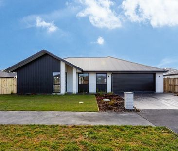 Brand new family home in Casebrook! - Photo 1