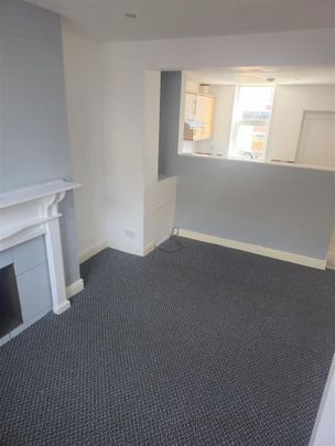 2 bedroom property to rent - Photo 1