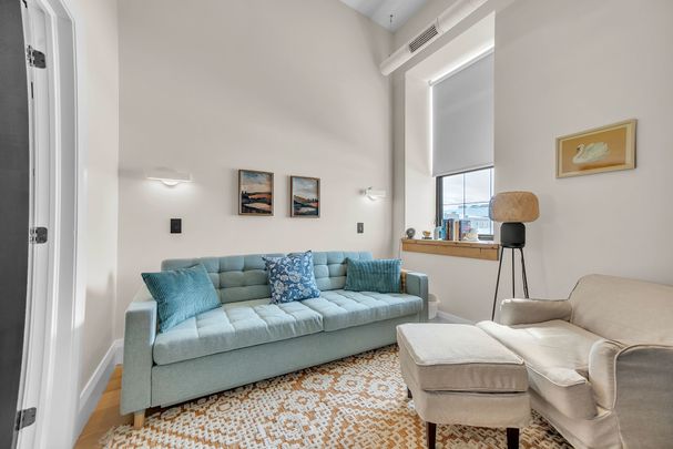 For Lease - 38 Front Street Unit# Unit # 2, Quinte West, Ontario - Photo 1