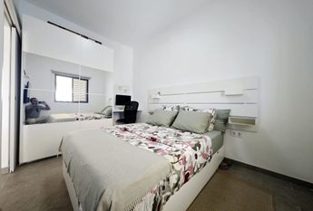 Puerto Rico, Canary Islands 35130