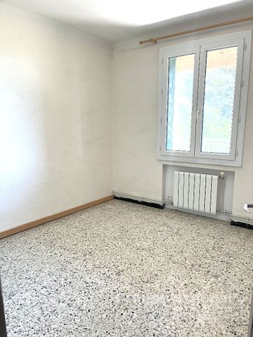 Location Appartement 4 pièces 98m² - Photo 3