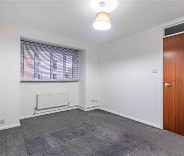 2 bed Maisonette for rent - Photo 5