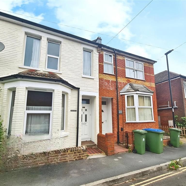 4 bedroom terraced house to rent - Photo 1
