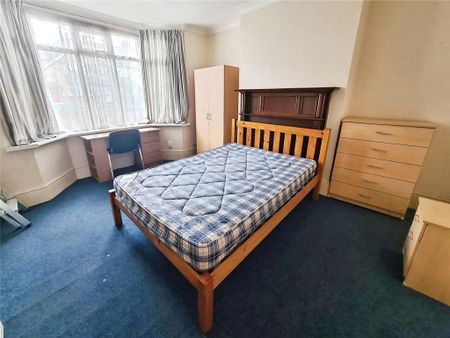 5 bedroom semi-detached house to rent - Photo 3