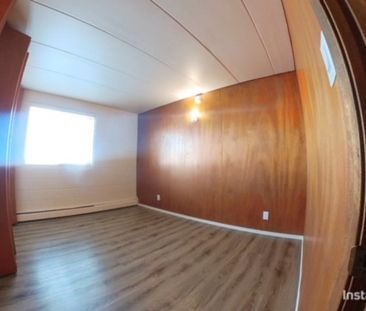 1 BDRM/1 BATH – 2315 7TH ST E – Available SEPT 1ST - Photo 2