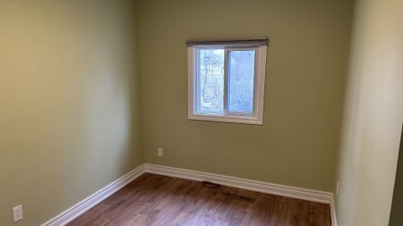 For Lease - 210 Way's Bay Drive Unit# #Upper, Georgina, Ontario - Photo 2