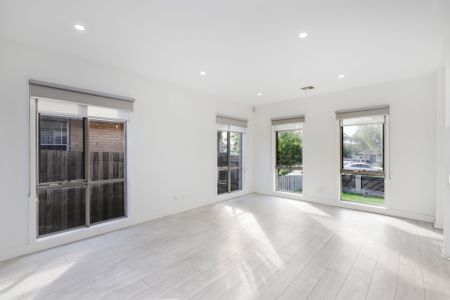 Charming House at 125 Dallas Drive, Dallas - Photo 4