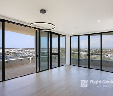 Luxury Waterfront Living - Photo 1