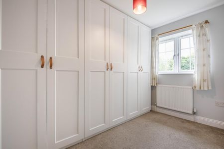 3 bedroom semi-detached house to rent - Photo 4