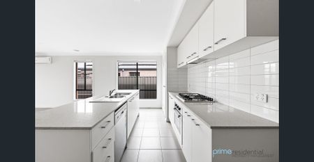 Spacious 4-bedroom family home with two living areas and alfresco - Photo 2