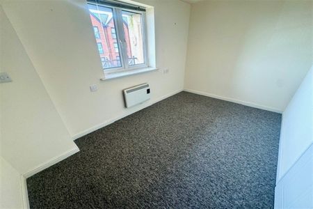 Priory Avenue, St Denys, SO17 - Photo 2