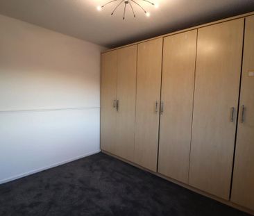 4 bedroom semi-detached house to rent - Photo 6