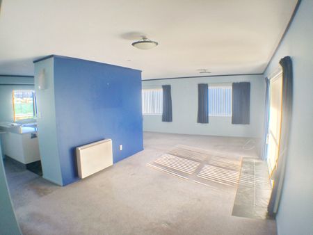 Low maintenance 3 bedrooms - Photo 3