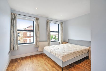 2 bedroom flat to rent - Photo 4