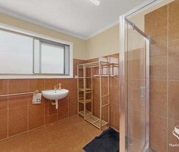 Newly established shared accommodation house on Ashmore Road in Bun... - Photo 6