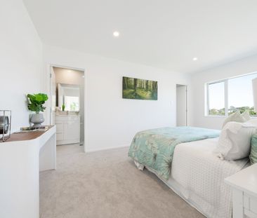 4 Bedroom Gorgeous Family Home in Howick - Photo 4