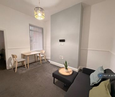 4 bedroom terraced house to rent - Photo 5