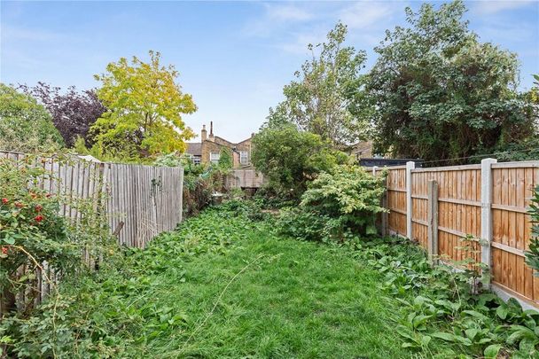 5 bedroom terraced house to rent - Photo 1