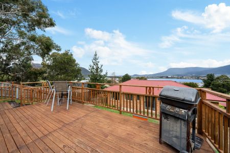 Comfortable Living and Fantastic Views - Photo 3