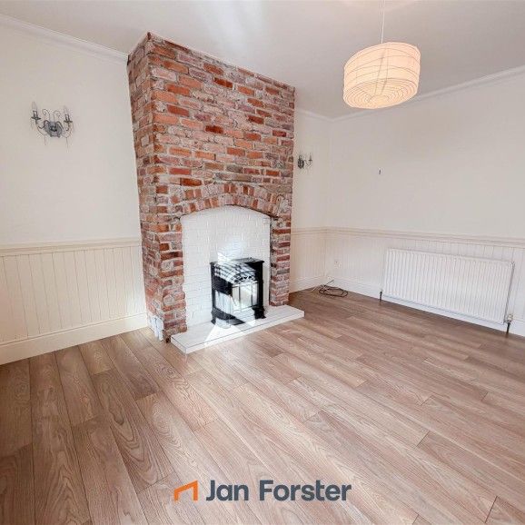 2 Bedroom Flat - Ground Floor - Photo 1