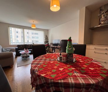 Altair, Celestia, Cardiff Bay - Photo 1