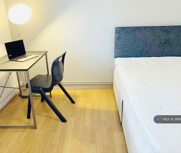4 bedroom flat to rent - Photo 5