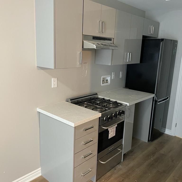 For Lease - 646 Lansdowne Avenue Unit# 3, Toronto, Ontario - Photo 1