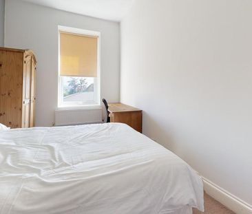 5 bedroom apartment to rent - Photo 2